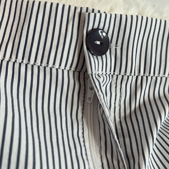 Penningtons White & Blue Striped Shorts - Picture 5 of 9
